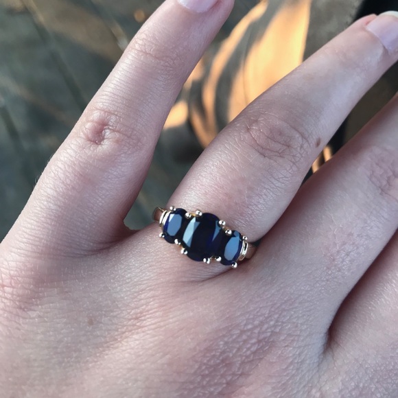Unique Sapphire and Gold Wedding Set - Picture 2 of 4